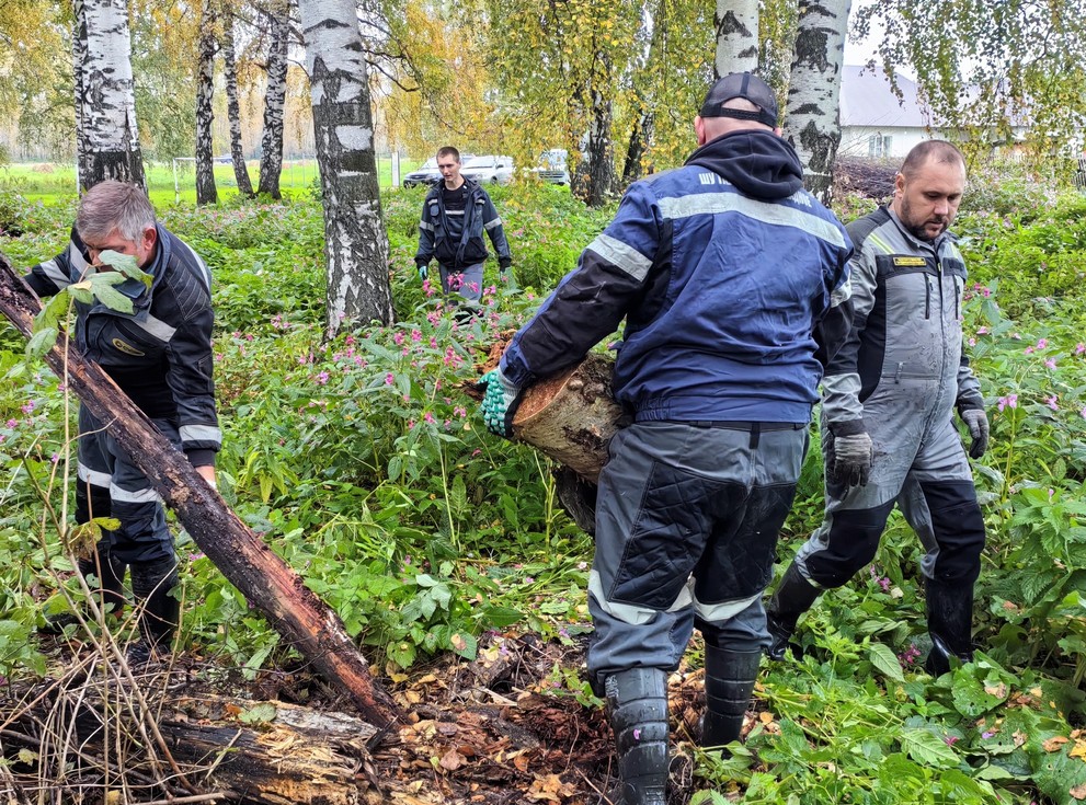 Волонтёры СУЭК-Кузбасс развивают общественные пространства в Прокопьевском муниципальном округе