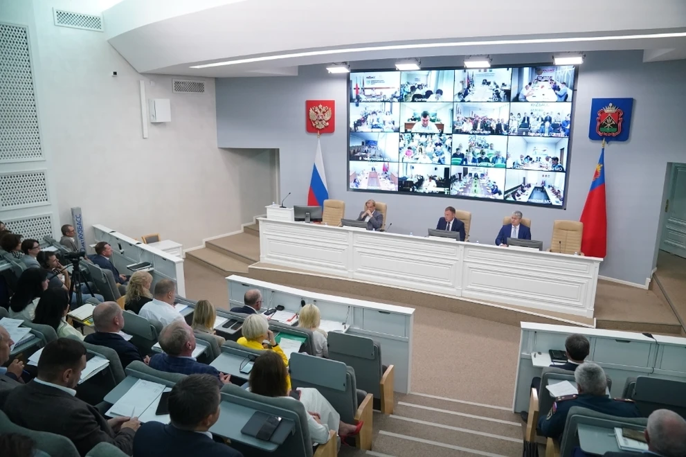 Кузбасс готовится к зиме: уголь, ремонт сетей и разбор долгов