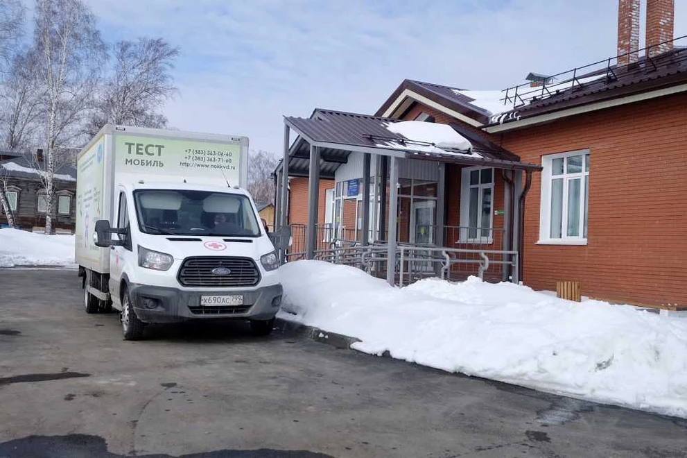 Жители Новосибирска смогут сдать бесплатные анализы на ВИЧ и онкологию в тест-мобиле