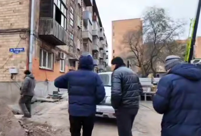 В Красноярске жители первого подъезда на Бограда, 114 возвращаются в квартиры