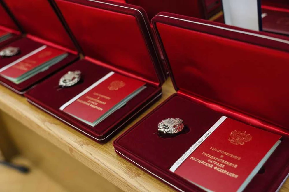 37 жителей Красноярского края получили государственные и краевые награды 