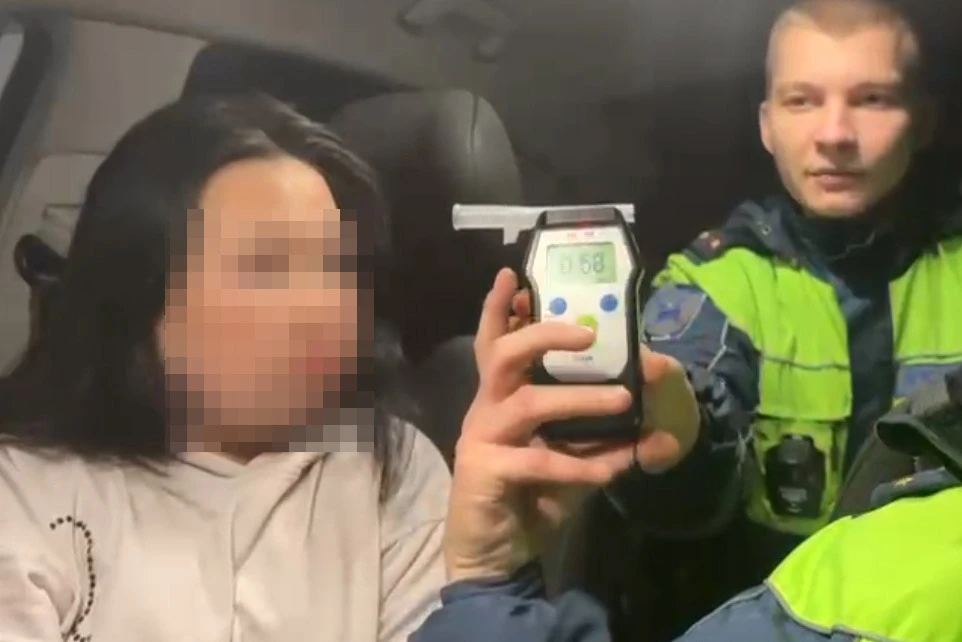 Сотрудники ДПС Хакасии задержали 17-летнюю автоледи в состоянии алкогольного опьянения