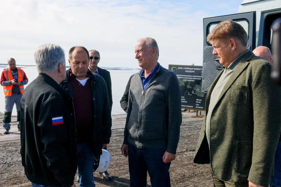Николай Патрушев поручил подготовить план модернизации порта Диксон на севере Красноярского края