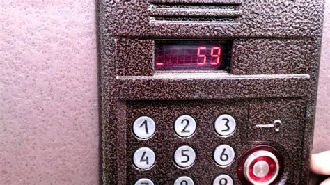 В Хакасии мошенники похитили у женщины 80 тыс, имитируя замену домофона 