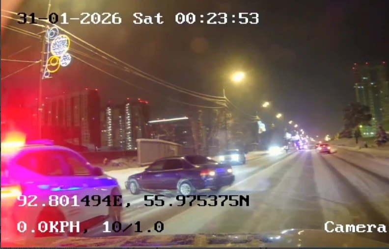 В Красноярске применение табельного оружия смогло остановить пьяного водителя