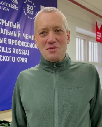 Сергей Мезинцев.png