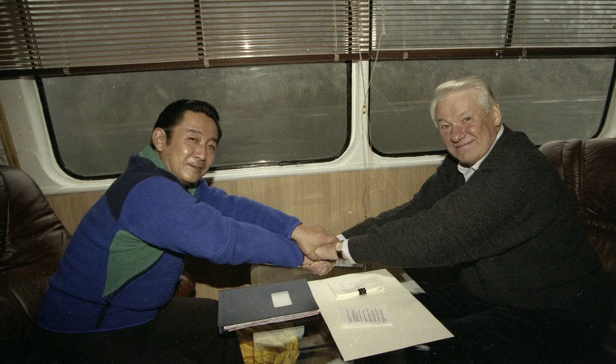 прогулка по Енисею 1 ноября 1997 года 97-0733_sgUGHIU.jpg