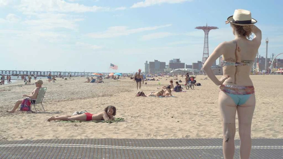 Кадр из фильма Star Spangled Brightоn Beach (США).jpg