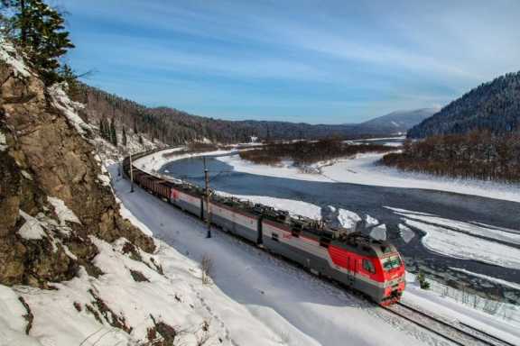 Красноярская железная дорога готовится к ледоходу и паводку