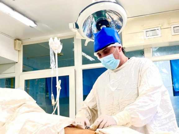 Врач-ортопед из Омска изобрёл уникальную методику лечения сустава