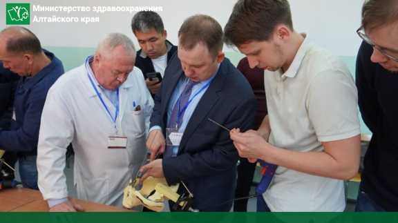 Всероссийский семинар травматологов прошёл в Барнауле