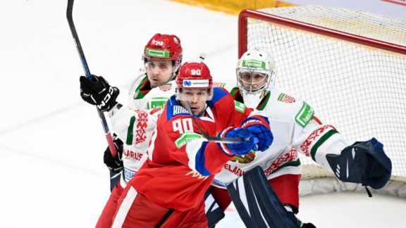 Сборная России по хоккею обыграла белорусов в Омске