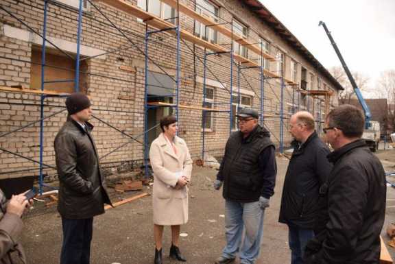 Мэр Горно-Алтайска выявила недостатки на городских объектах ремонта