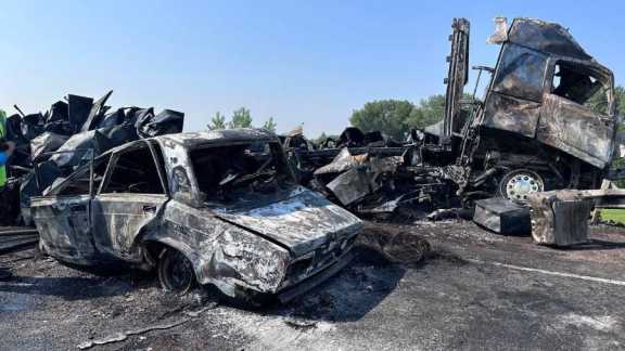 Массовое ДТП с возгоранием произошло в Емельяновском районе