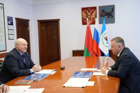 Александр Лукашенко и губернатор Приангарья Игорь Кобзев провели рабочую встречу в Иркутске