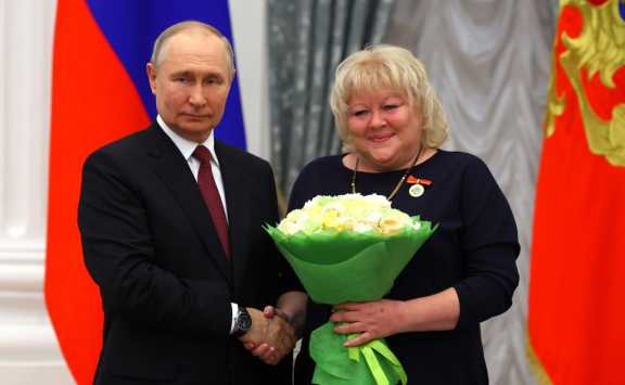 Омский преподаватель получила награду от Президента России