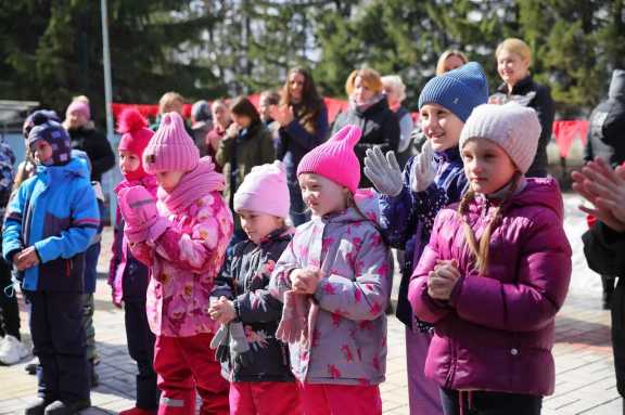 В Новосибирской области внесли изменения в статус многодетной семьи