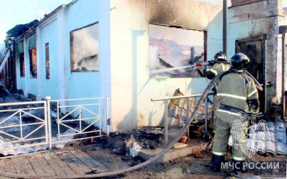 Крупный пожар в Томской области уничтожил имущество четырёх семей