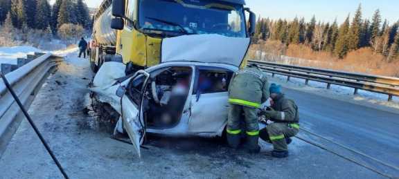 В ДТП  в Красноярском крае погибли все пассажиры легковой машины