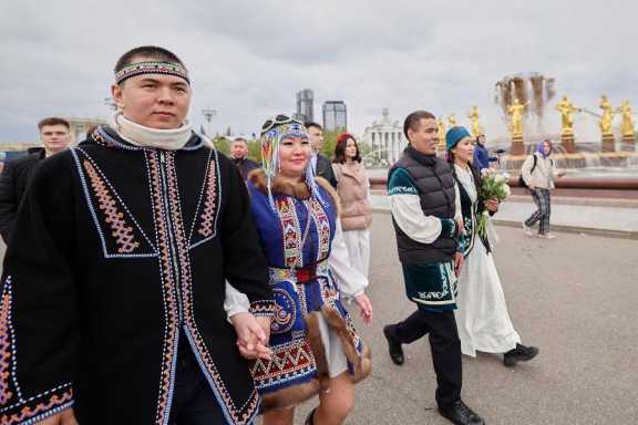 Молодожёны из Заполярья Красноярского края прилетели на свадьбу в Москву