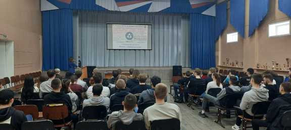 Красноярским студентам рассказали о перспективах карьеры в приоритетных отраслях экономики
