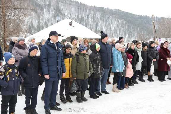 Глава Республики Алтай открыл сельский культурно-досуговый центр