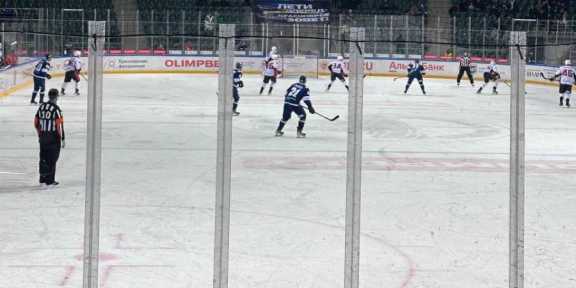 Два хоккейных клуба Красноярского края в плей-офф ВХЛ и у них большего общего, чем кажется