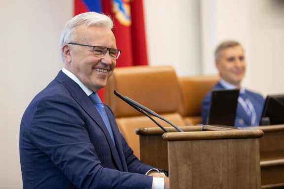 Краевой парламент избрал сенатором Александра Усса и поддержал расширение соцподдержки КМНС и студентов-медиков