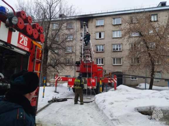 4 детей спасли на пожаре в Алтайском крае