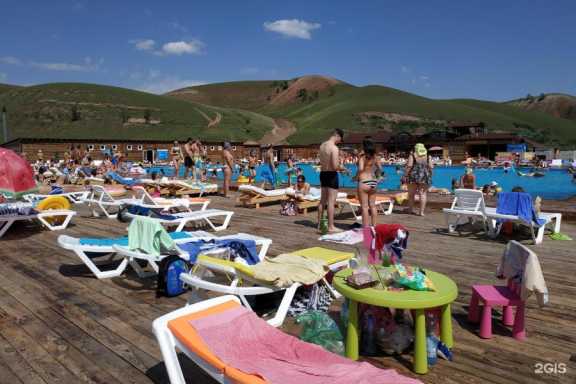 Под Красноярском на 2 месяца закрыли бассейн, где семья могла подцепить менингит