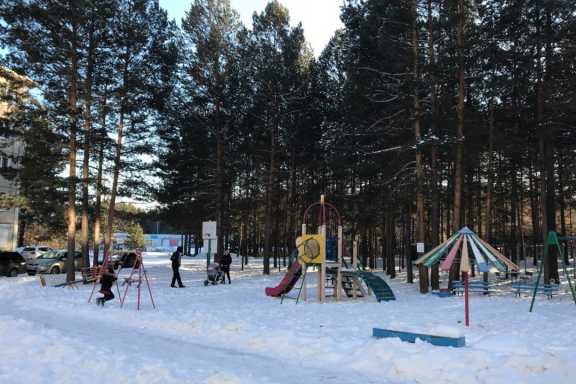 На пособия малообеспеченным семьям Иркутска потратят 783 млн рублей