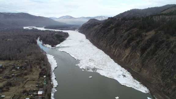 Протяжённость затора на реке Абакан в Хакасии уменьшилась