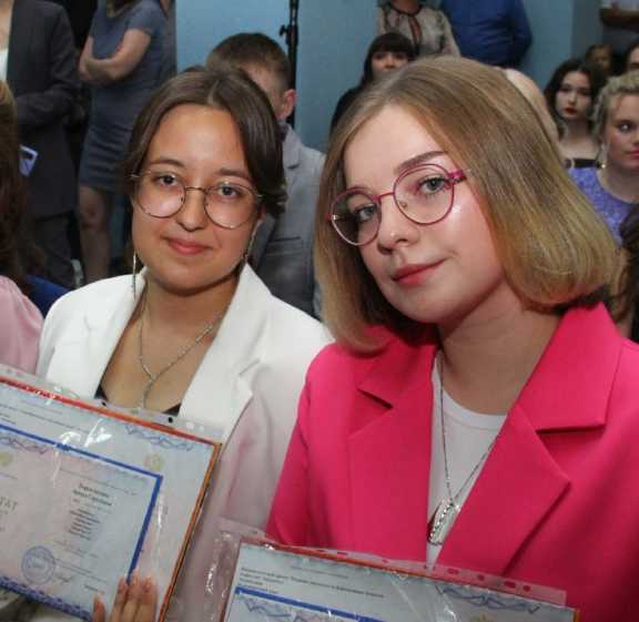 Общий выпускной для 11-классников отменили в Омске