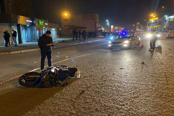 В Кузбассе в столкновении с машиной ДПС погиб мотоциклист