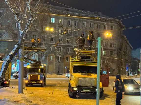 В Новосибирске за ночь не смогли отремонтировать электросеть 