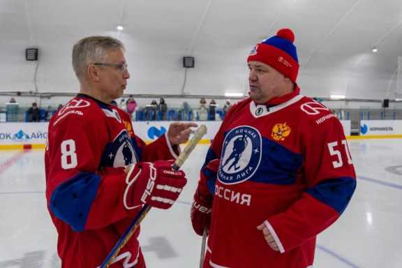 Легенды хоккея дали в Норильске мастер-класс для юных спортсменов