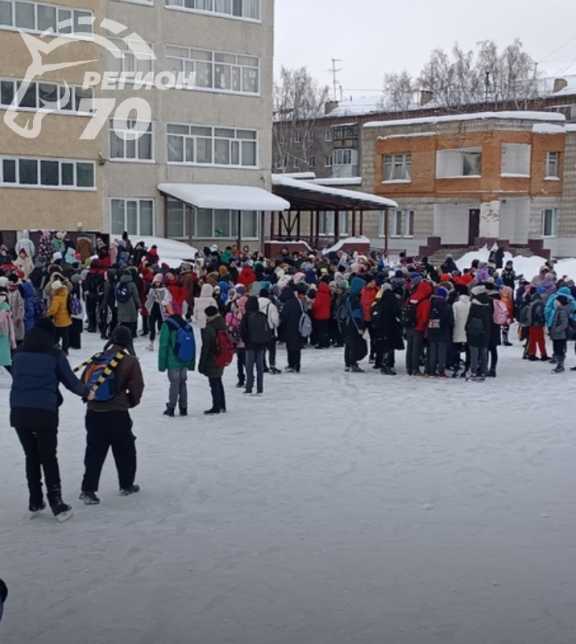 Томский лицей эвакуировали из-за учебной гранаты
