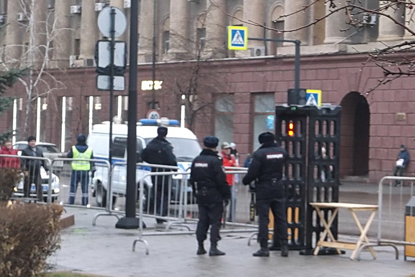 В москве полицейских перевели на усиленный режим