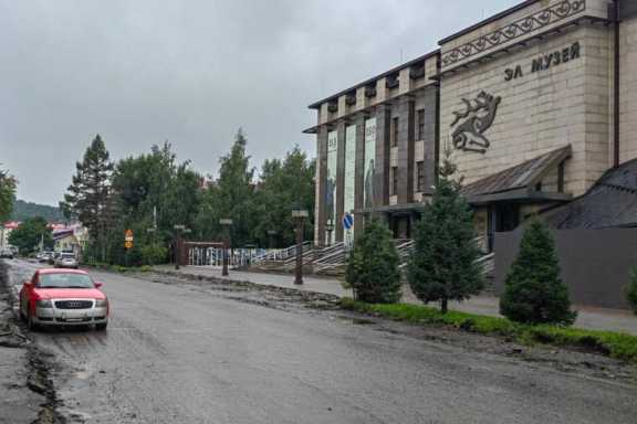 В Горно-Алтайске рассчитывают, что с окончанием ремонта моста заторов на дорогах города станет меньше