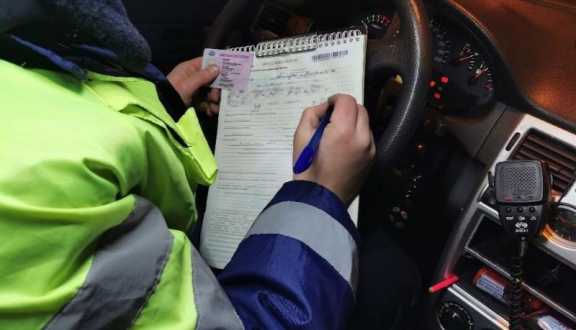 С начала года в Красноярске поймали 40 таксистов-нелегалов
