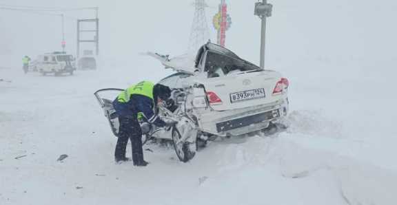 В Норильске из-за ДТП перекрыли дорогу в аэропорт