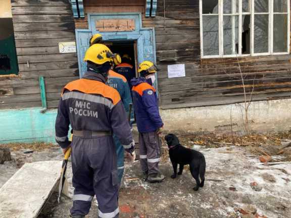 При обвале дома в Красноярске погибла женщина