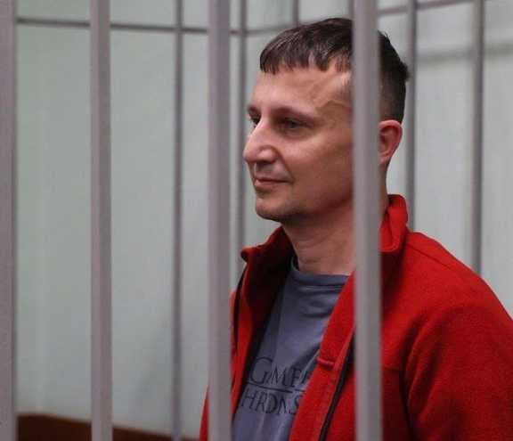 Красноярского депутата Глискова увезли в травматологию из зала суда