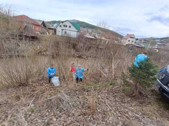 Личный вклад в улучшение экологической ситуации внесли сотрудники Минприроды Республики Алтай