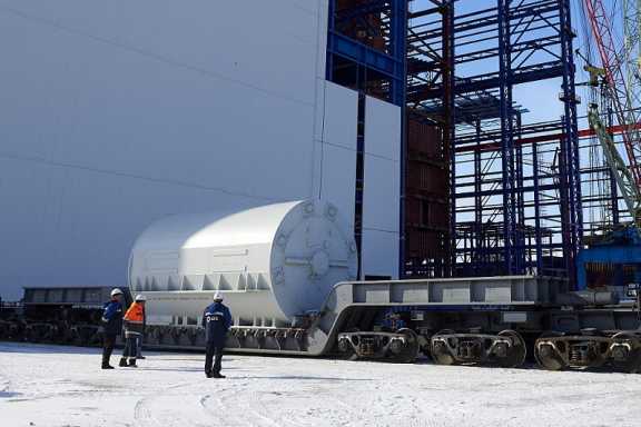 На Красноярскую ТЭЦ-3 привезли самую массивную часть нового энергоблока