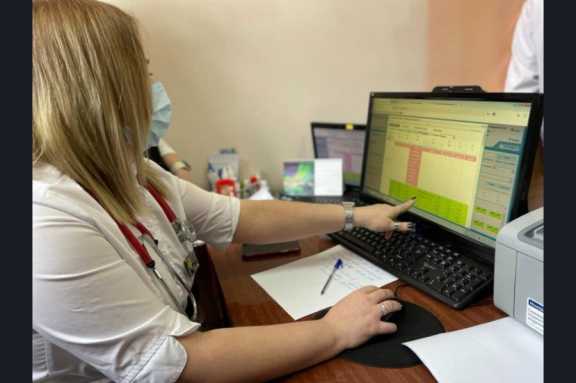 В Новосибирске робот Ксения помогает участковым терапевтам