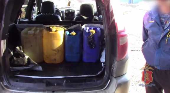 Красноярцам грозит до 5 лет тюрьмы за кражу 500 литров солярки