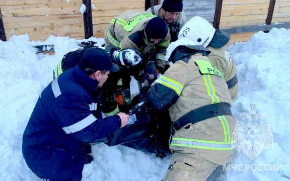 В Томской области подростка спасли из снежного плена