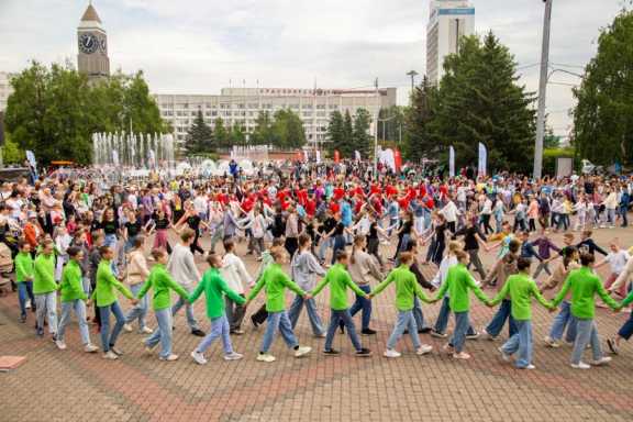 Столицы регионов Сибири отметили День защиты детей по-разному