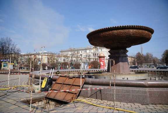 В столице Кузбасса началась расконсервация фонтанов
